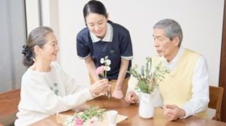 3人の交流が見える居室