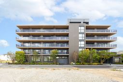 魅力的な建物の外観