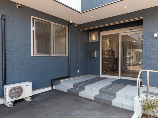 明るいエントランス