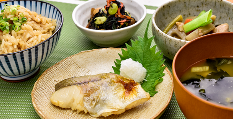 和風定食の食事