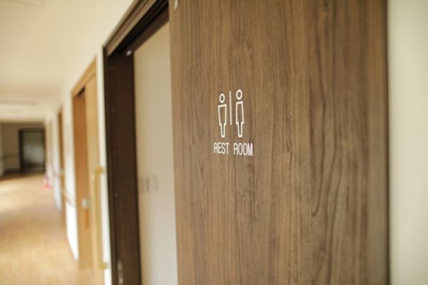 落ち着いた場の廊下