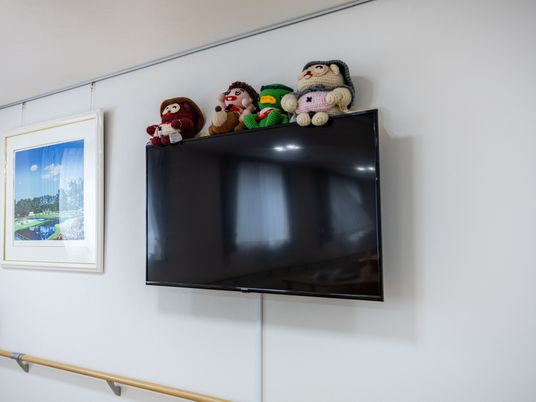 テレビがある廊下  
