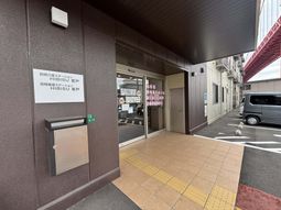 建物の入り口