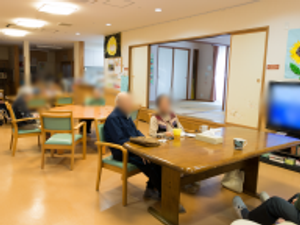 明るいリビングスペース