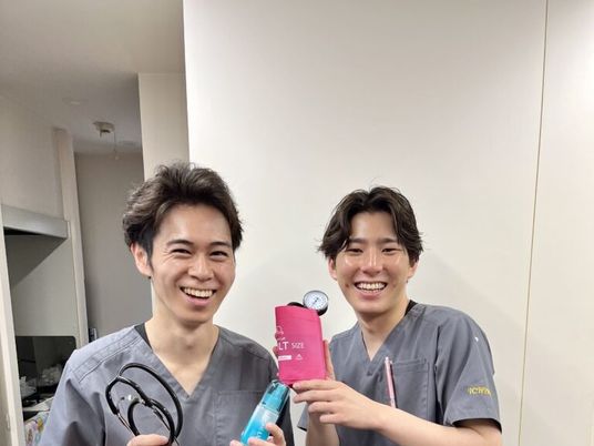 笑顔のスタッフイメージ  