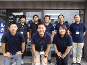 スタッフ集合の玄関前  