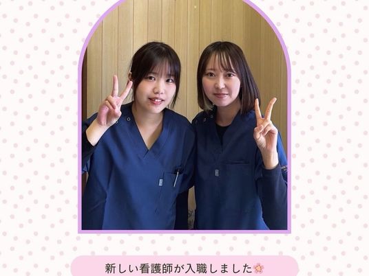 看護師2人の笑顔  