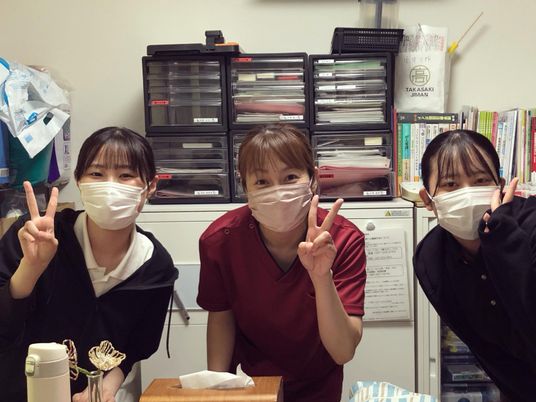 スタッフの集合写真  