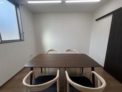 落ち着いた雰囲気の居室