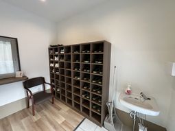 スリッパ収納と椅子のスペース