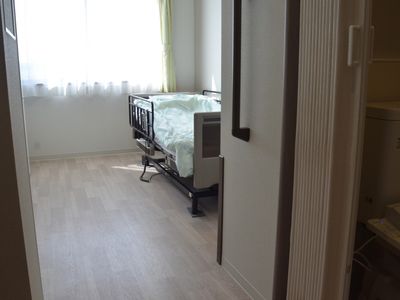 自然光が差し込む居室