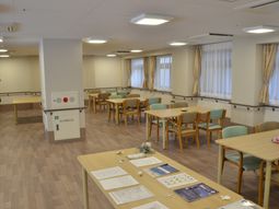 広々としたダイニングルーム