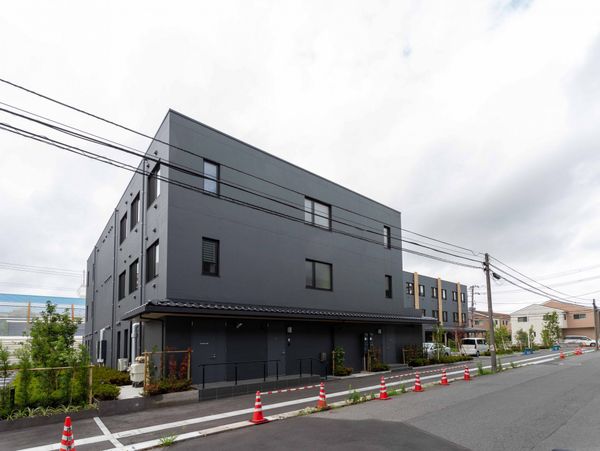 親しみやすい建物の外観