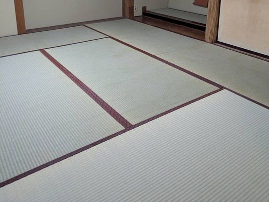 和室の畳の間  