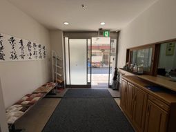 明るいエントランス