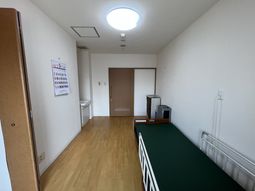 シンプルな居室内観