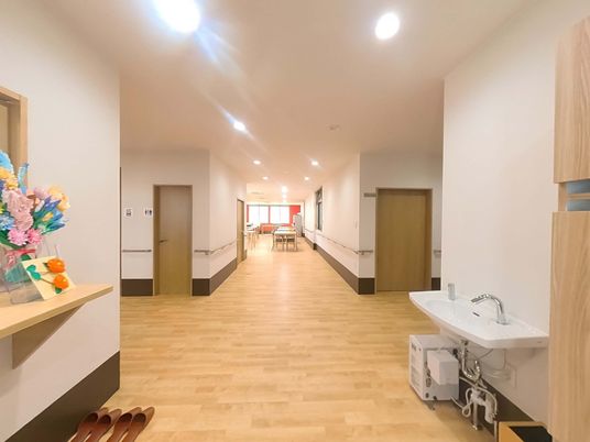 広々とした廊下