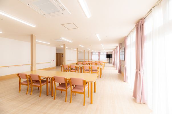 自然光が入る空間の部屋