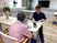 会話する人々のラウンジ