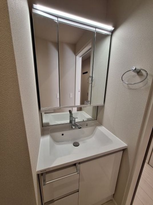 落ち着いた洗面台