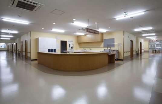 広々とした廊下