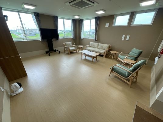 自然光が注ぐリビング