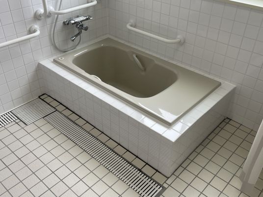 浴槽のある浴室