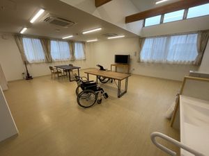 光が入る広々とした空間