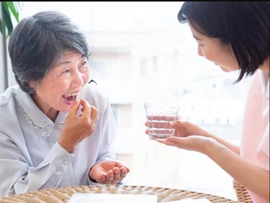 談笑中の二人の様子