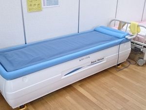 介護用ベッドの居室  
