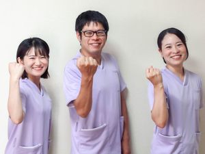 笑顔のスタッフたち  