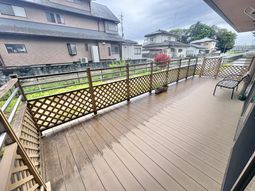 広々としたテラス