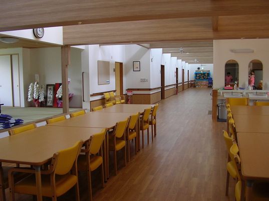 広々としたダイニングルーム