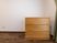 木目調の収納がある居室  
