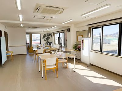 明るい空間のダイニングルーム