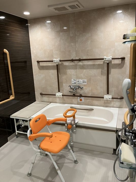 便利な設備の浴室