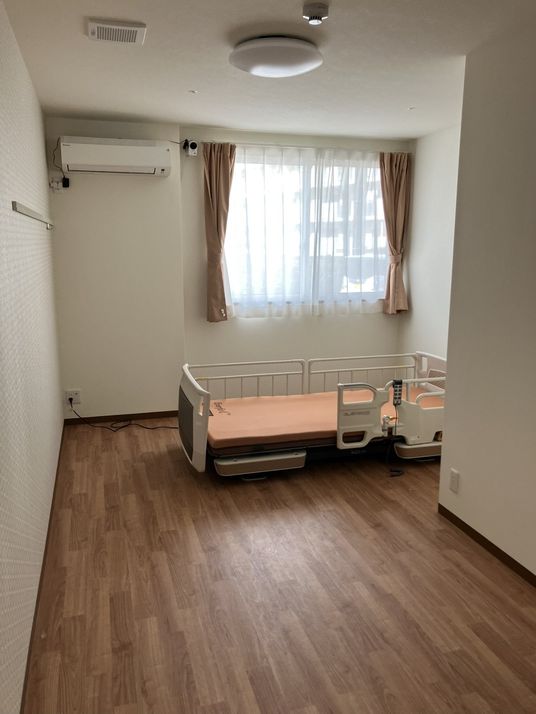 ベッドのある居室