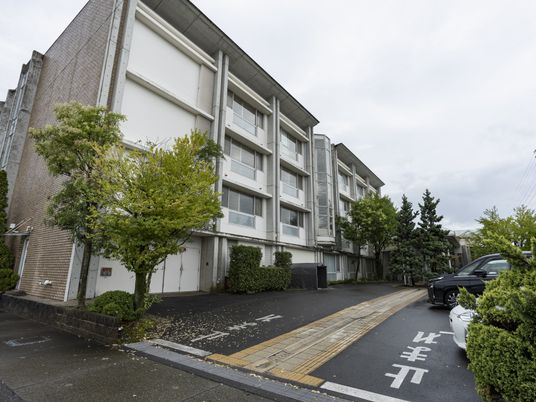 静かな外観