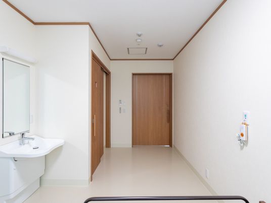シンプルな居室内の様子