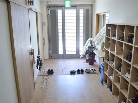 玄関エントランス