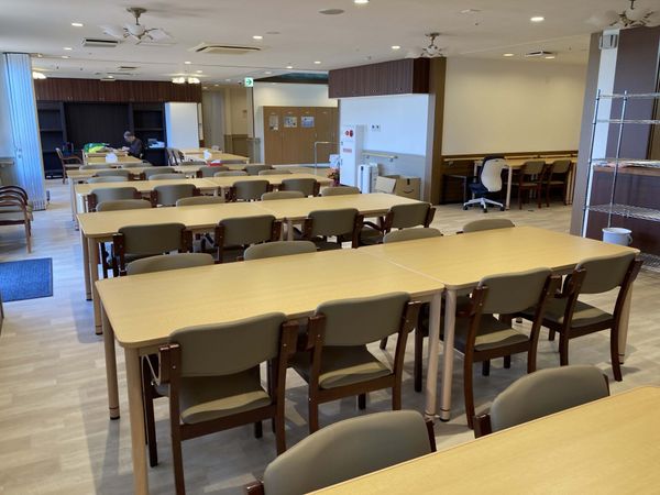 広々とした食堂