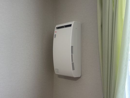 壁のエアコン