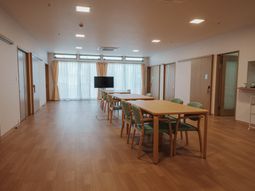 広々としたラウンジ