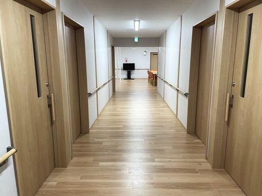 広々とした廊下