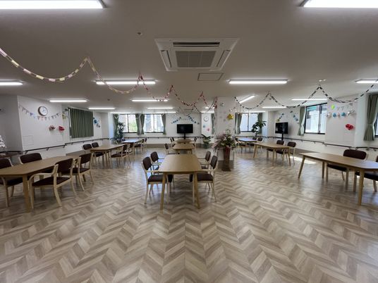 広々としたラウンジ