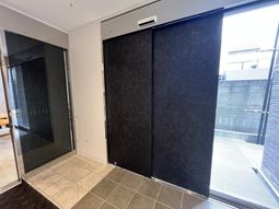 幅の広い出入口