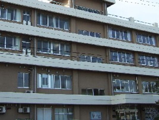 外観の建物正面  
