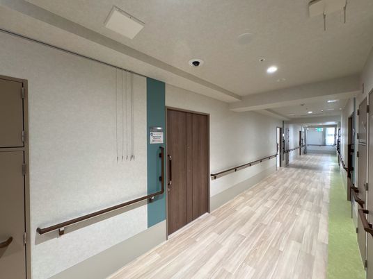 明るい廊下  