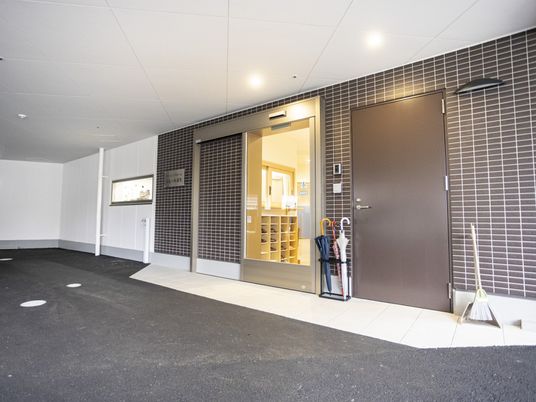 靴箱が並ぶ入口