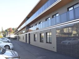 3階建ての外観